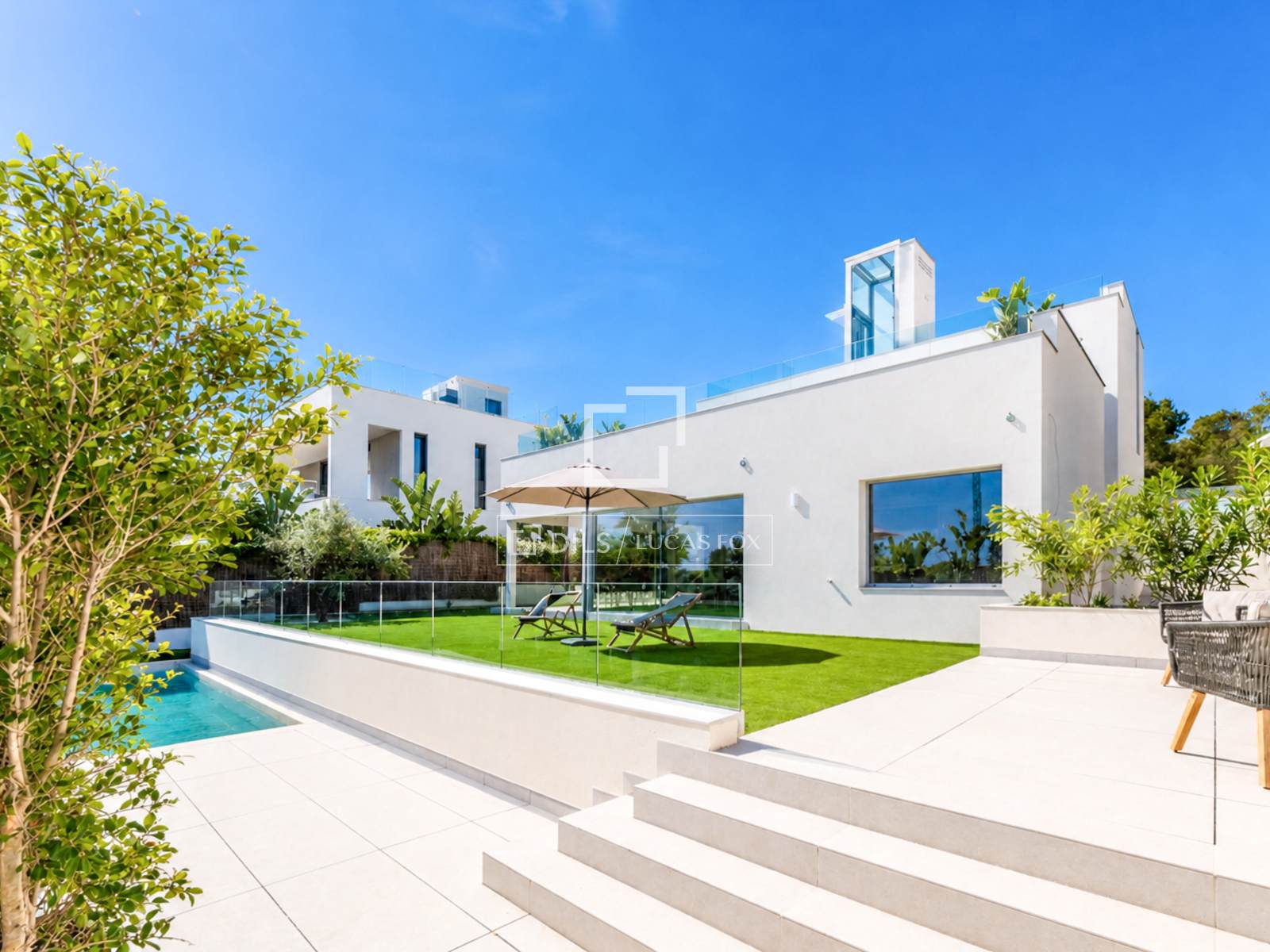 Villa i Sitges, Barcelona, Spanien 4 sovrum, 561 kvm. Nr. 150859