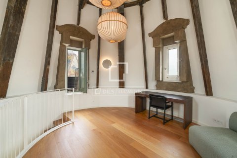 Penthouse w Barcelona, Hiszpania 2 sypialnie, 221 mkw. nr 150858 – zdjęcie 21