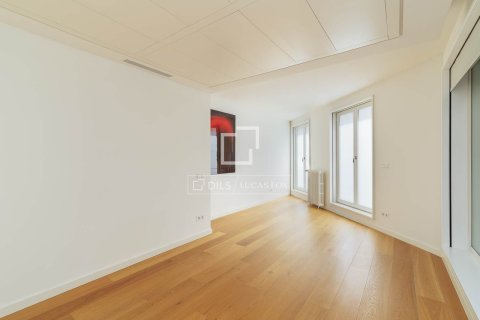 Penthouse w Barcelona, Hiszpania 2 sypialnie, 221 mkw. nr 150858 – zdjęcie 18