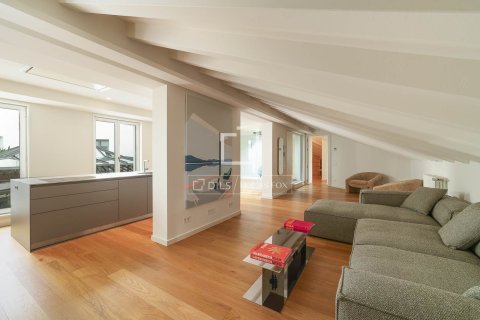 Penthouse w Barcelona, Hiszpania 2 sypialnie, 221 mkw. nr 150858 – zdjęcie 6