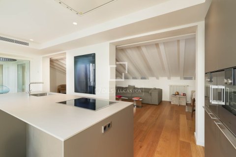 Penthouse w Barcelona, Hiszpania 2 sypialnie, 221 mkw. nr 150858 – zdjęcie 14