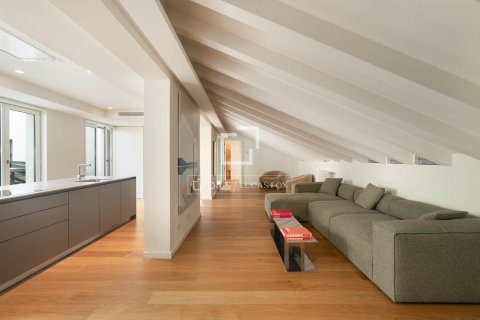 Penthouse w Barcelona, Hiszpania 2 sypialnie, 221 mkw. nr 150858 – zdjęcie 7