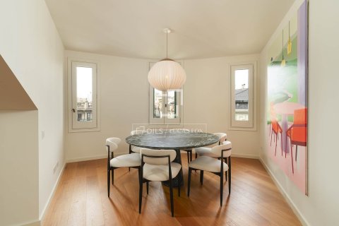 Penthouse w Barcelona, Hiszpania 2 sypialnie, 221 mkw. nr 150858 – zdjęcie 5