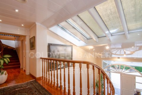 Talo myytävänä Cerdanyola Del Valles, Barcelona, Espanja, 6 makuuhuonetta, 1003 m2 No. 179116 - kuva 26