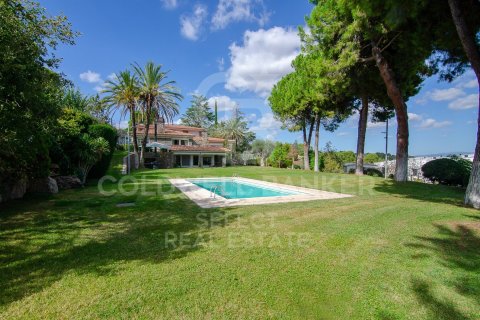 Talo myytävänä Cerdanyola Del Valles, Barcelona, Espanja, 6 makuuhuonetta, 1003 m2 No. 179116 - kuva 7