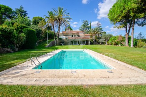 Talo myytävänä Cerdanyola Del Valles, Barcelona, Espanja, 6 makuuhuonetta, 1003 m2 No. 179116 - kuva 8
