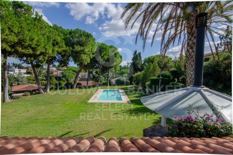 Talo myytävänä Cerdanyola Del Valles, Barcelona, Espanja, 6 makuuhuonetta, 1003 m2 No. 179116 - kuva 21