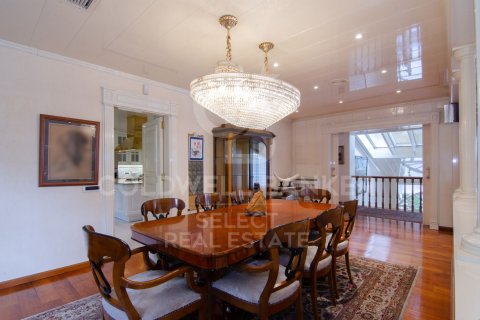 Talo myytävänä Cerdanyola Del Valles, Barcelona, Espanja, 6 makuuhuonetta, 1003 m2 No. 179116 - kuva 25