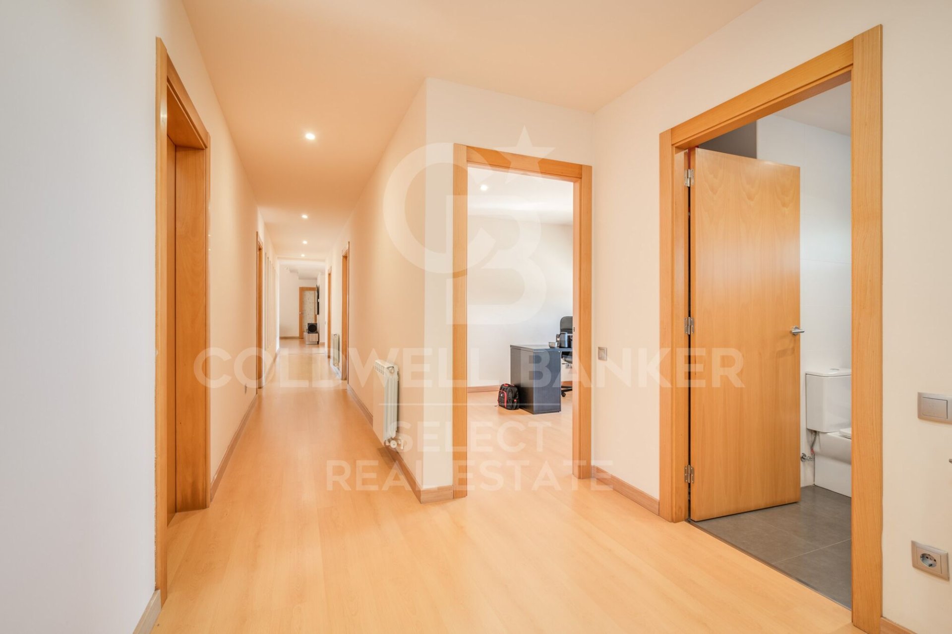 House à Matadepera, Barcelona, Espagne 5 chambres, 281 m2 No. 179104