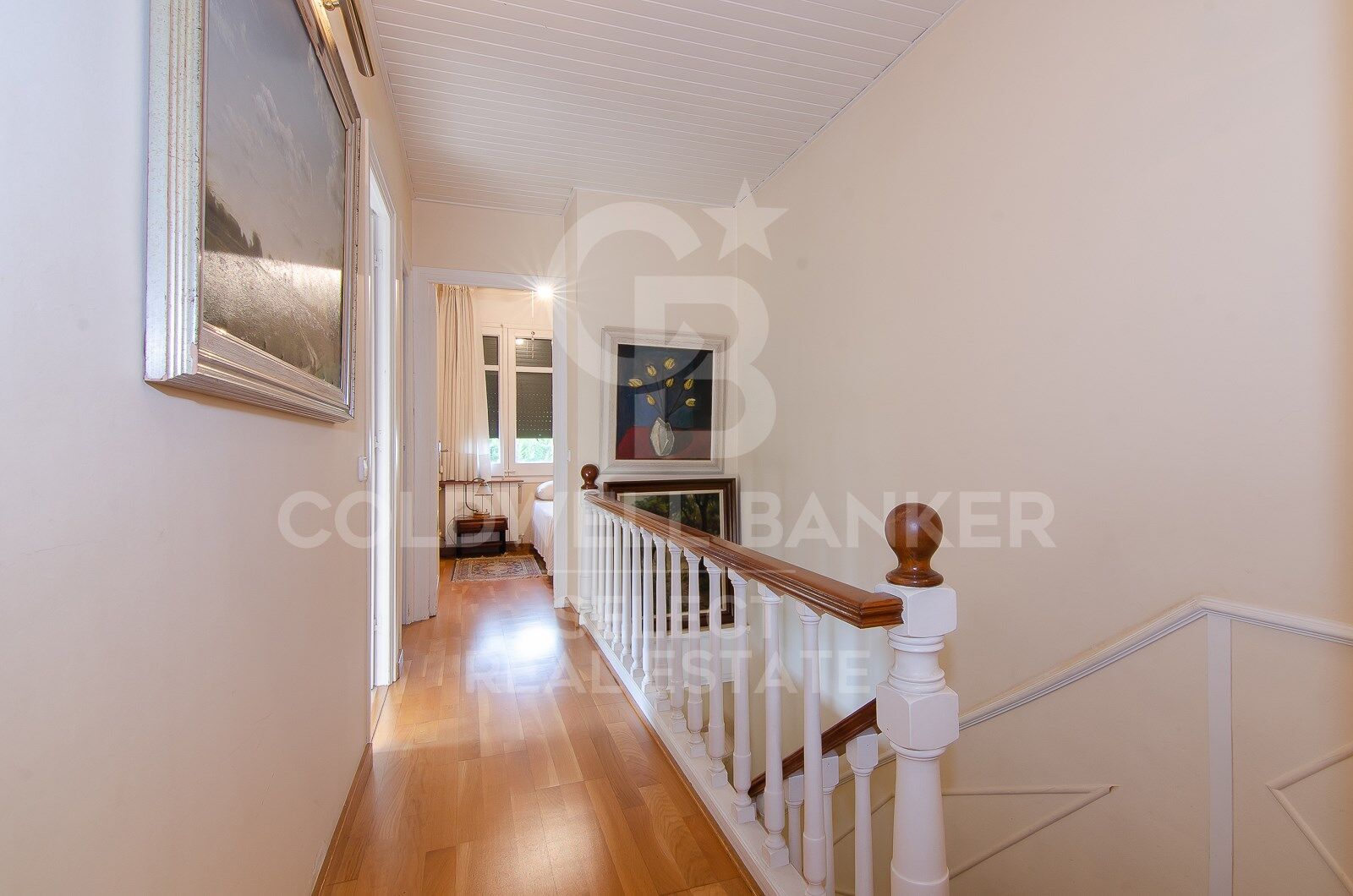 House à Cerdanyola Del Valles, Barcelona, Espagne 6 chambres, 355 m2 No. 179108