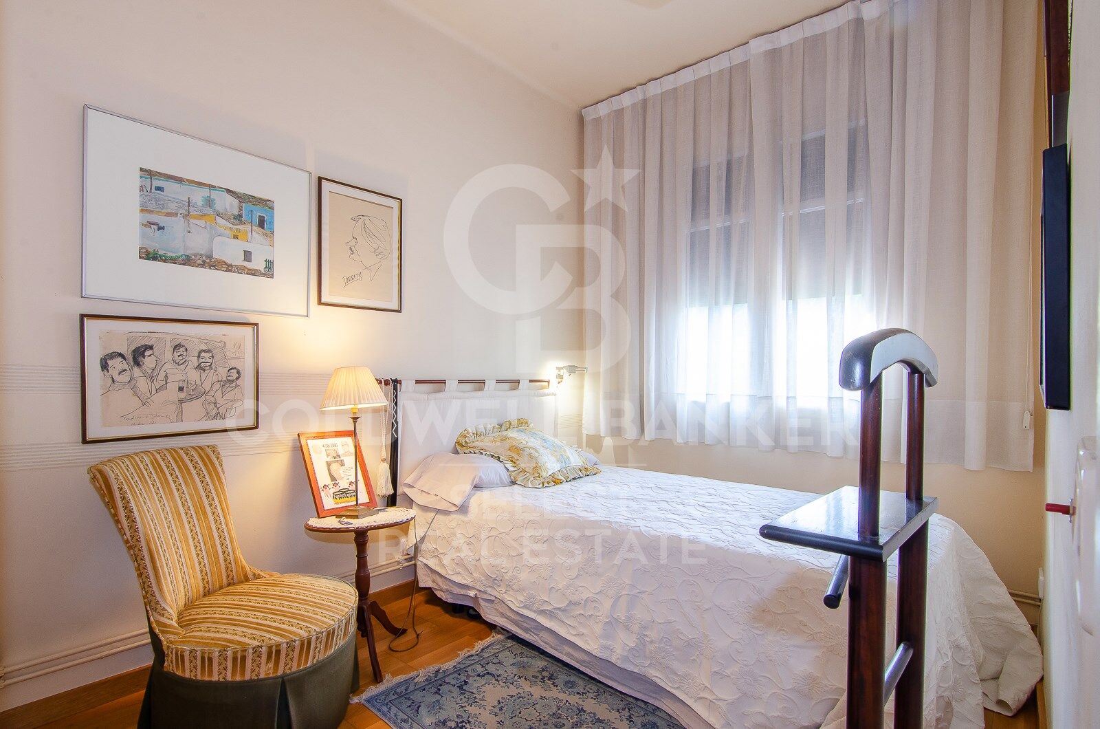 House à Cerdanyola Del Valles, Barcelona, Espagne 6 chambres, 355 m2 No. 179108