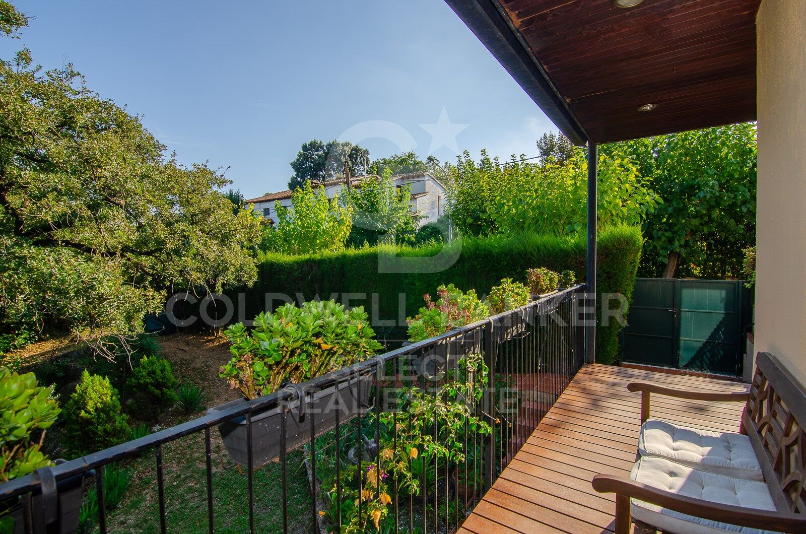House à Cerdanyola Del Valles, Barcelona, Espagne 6 chambres, 355 m2 No. 179108