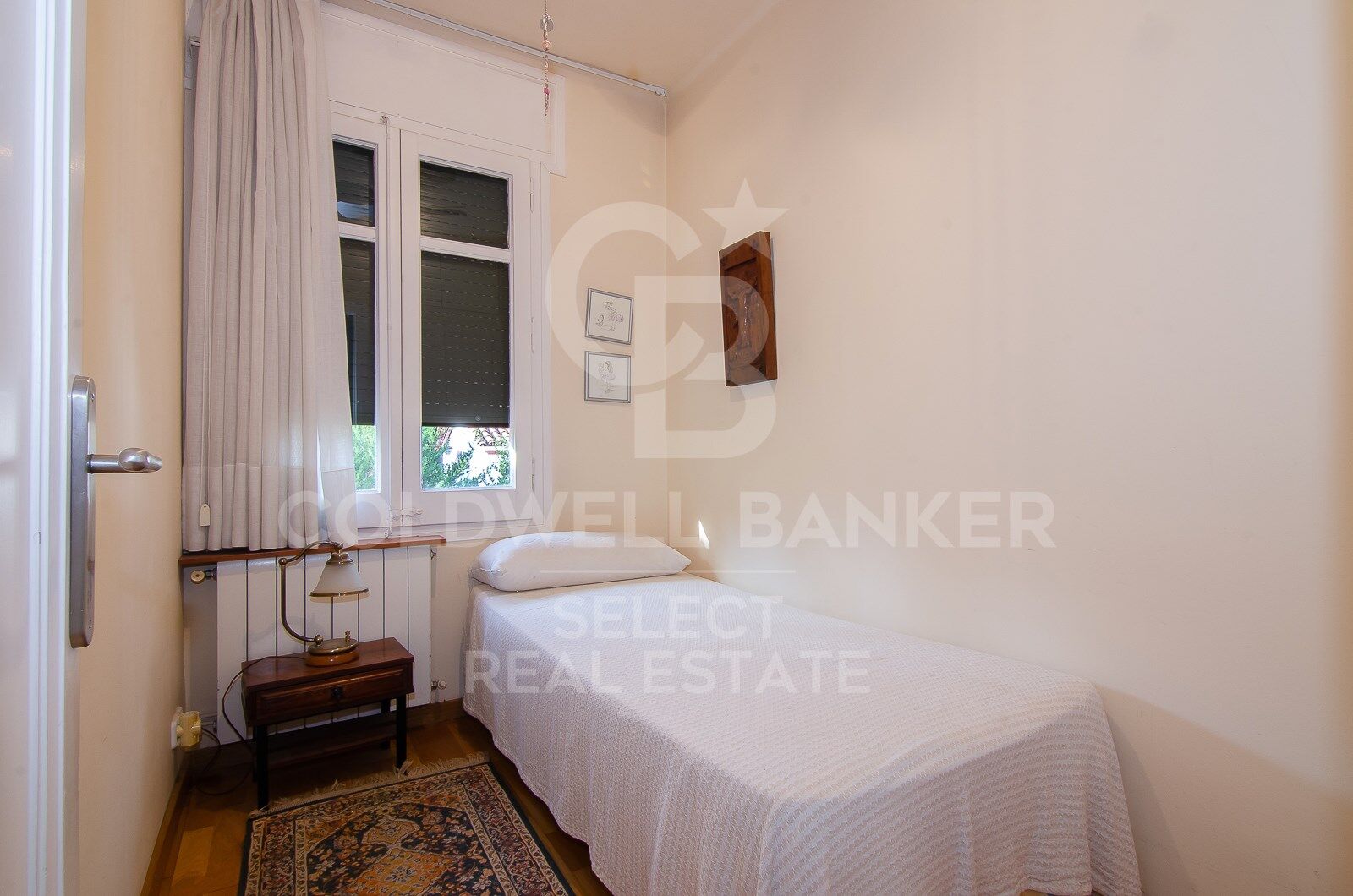 House à Cerdanyola Del Valles, Barcelona, Espagne 6 chambres, 355 m2 No. 179108