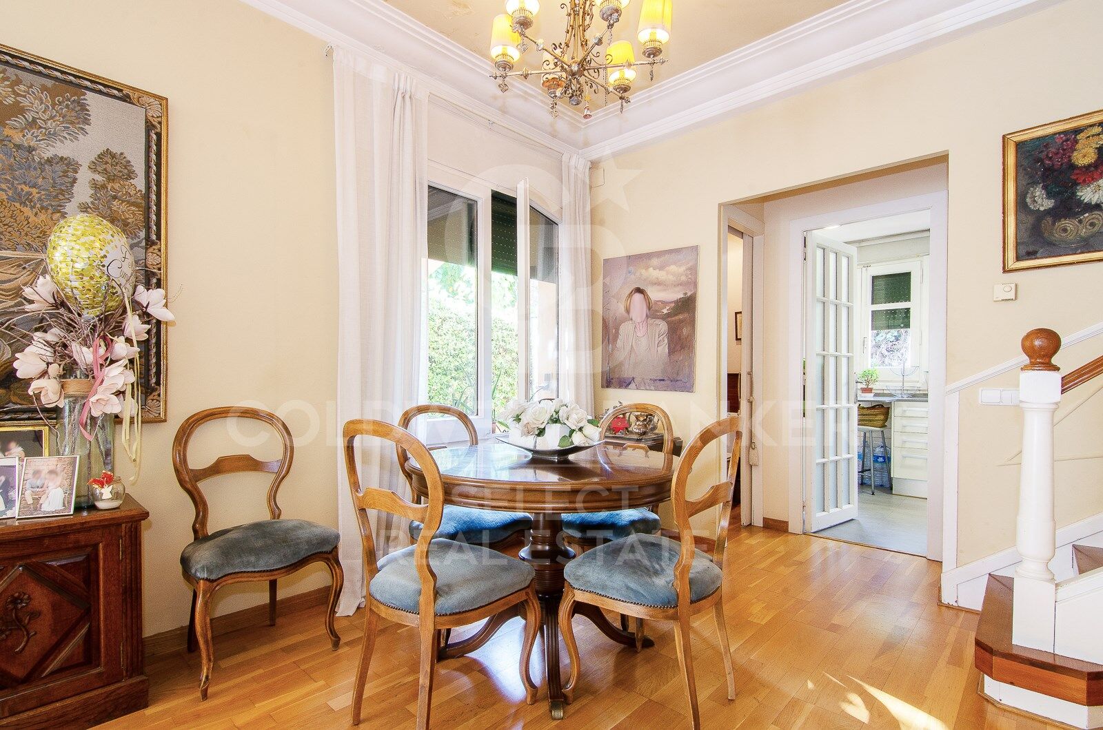 House à Cerdanyola Del Valles, Barcelona, Espagne 6 chambres, 355 m2 No. 179108