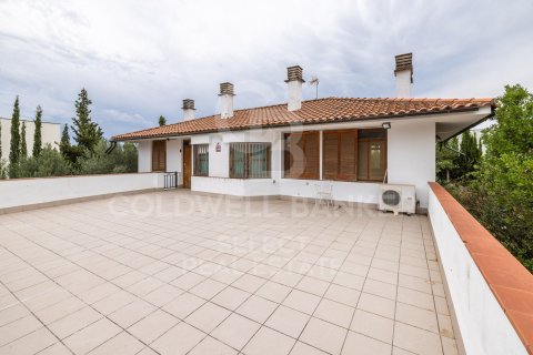 House à Matadepera, Barcelona, Espagne 5 chambres, 200 m2 No. 179105