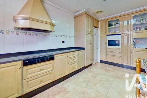 Продажа квартиры в Сагунто, Валенсия, Испания 3 спальни, 99.73м2 №173120 - фото 9