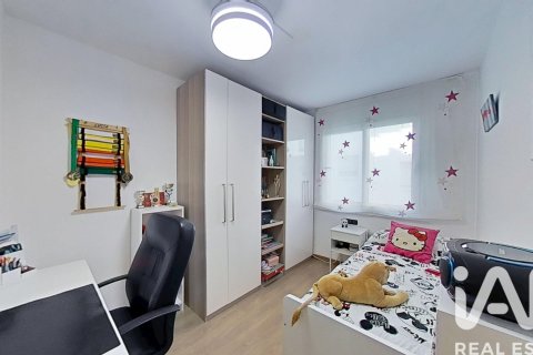 Apartament w Abrera, Barcelona, Hiszpania 4 sypialnie, 110 mkw. nr 173116 – zdjęcie 16