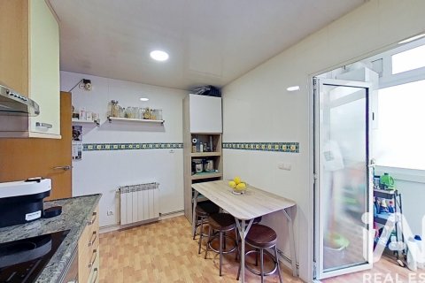 Apartament w Abrera, Barcelona, Hiszpania 4 sypialnie, 110 mkw. nr 173116 – zdjęcie 5