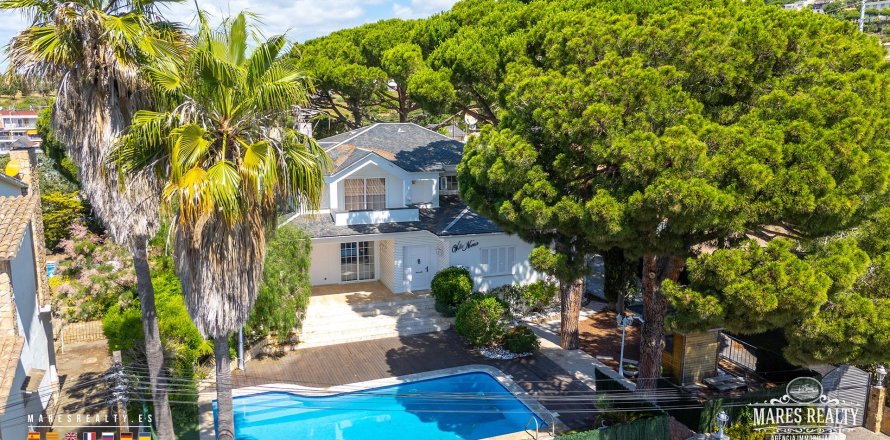Huvila Lloret de Mar, Girona, Espanja 5 makuuhuonetta, 332 m2 No. 177594