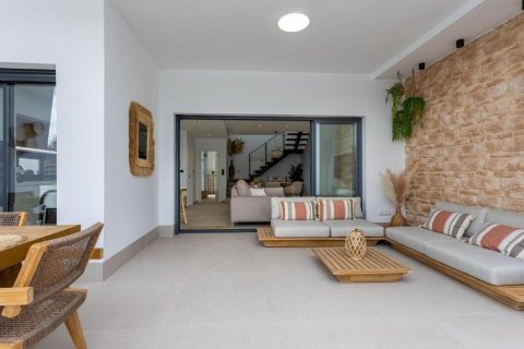 Villa till salu i Dolores, Alicante, Spanien 3 sovrum, 150 kvm. Nr. 177591 - foto 7