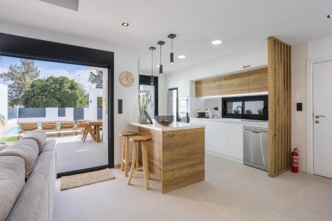 Villa till salu i Dolores, Alicante, Spanien 3 sovrum, 150 kvm. Nr. 177591 - foto 4