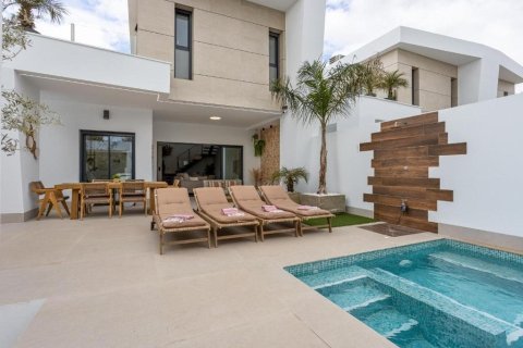Villa till salu i Dolores, Alicante, Spanien 3 sovrum, 150 kvm. Nr. 177591 - foto 8
