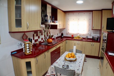 Villa till salu La Nucia, Alicante, Spanien 4 sovrum, 252 kvm. Nr. 135682 - foto 20