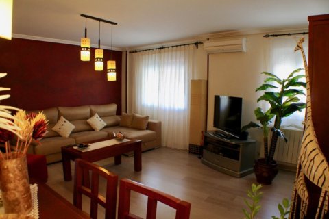 Villa till salu La Nucia, Alicante, Spanien 4 sovrum, 252 kvm. Nr. 135682 - foto 4