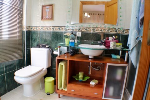 Villa till salu La Nucia, Alicante, Spanien 4 sovrum, 252 kvm. Nr. 135682 - foto 27