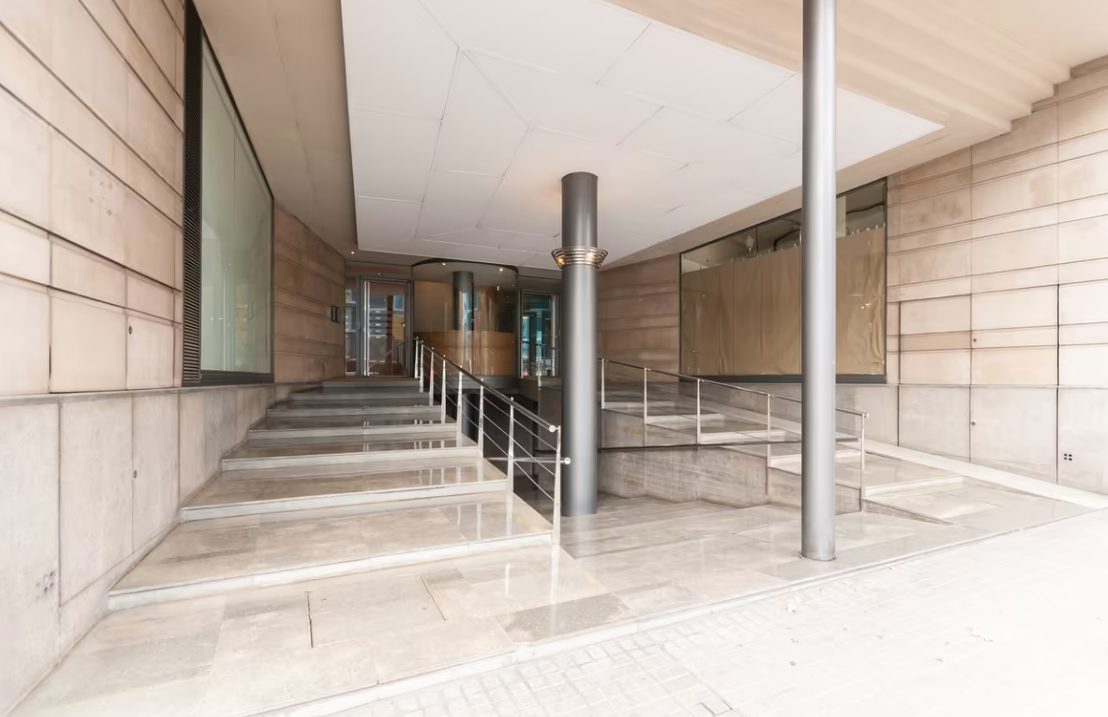 Lägenhet i Eixample, Barcelona, Spanien 6 sovrum, 275 kvm. Nr. 133473