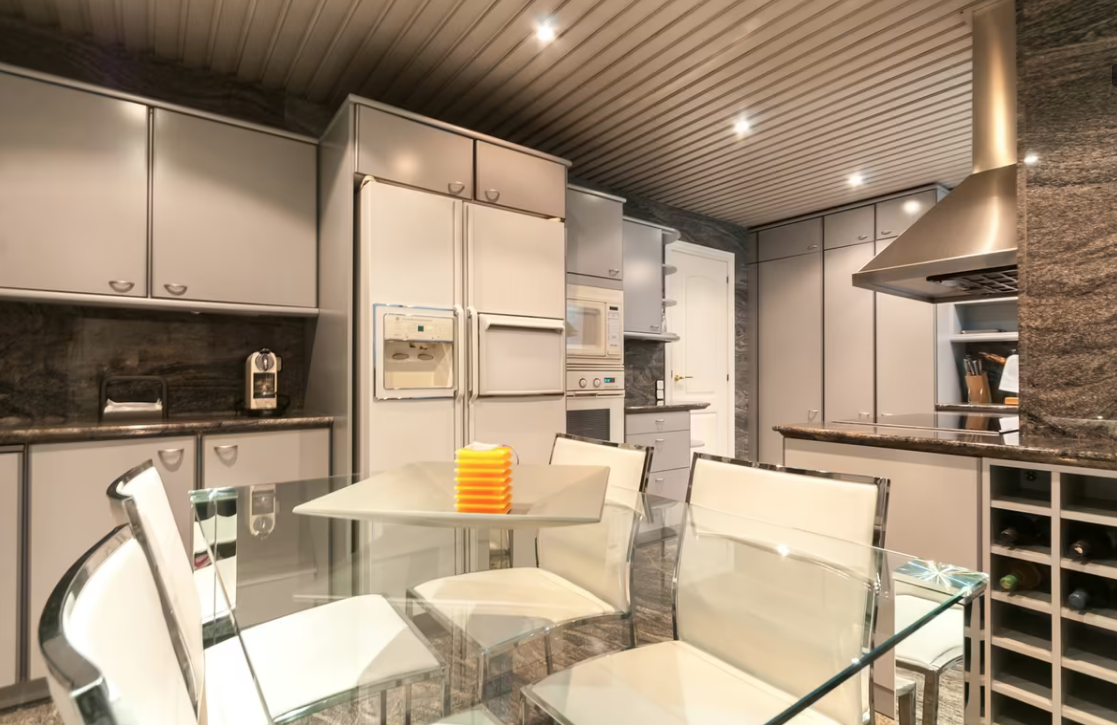 Lägenhet i Eixample, Barcelona, Spanien 6 sovrum, 275 kvm. Nr. 133473