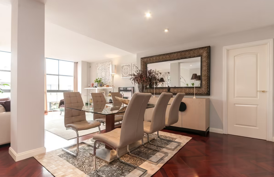 Lägenhet i Eixample, Barcelona, Spanien 6 sovrum, 275 kvm. Nr. 133473