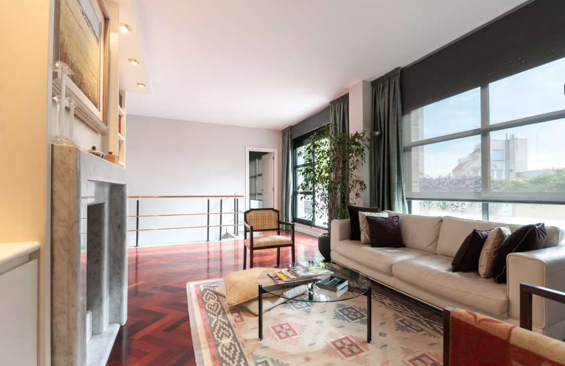 Lägenhet i Eixample, Barcelona, Spanien 6 sovrum, 275 kvm. Nr. 133473
