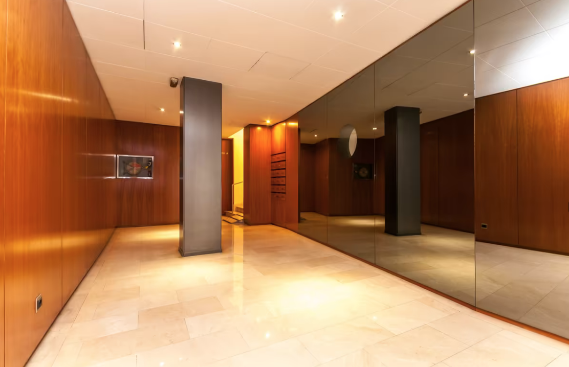 Lägenhet i Eixample, Barcelona, Spanien 6 sovrum, 275 kvm. Nr. 133473