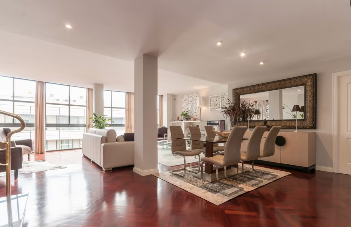 Lägenhet i Eixample, Barcelona, Spanien 6 sovrum, 275 kvm. Nr. 133473