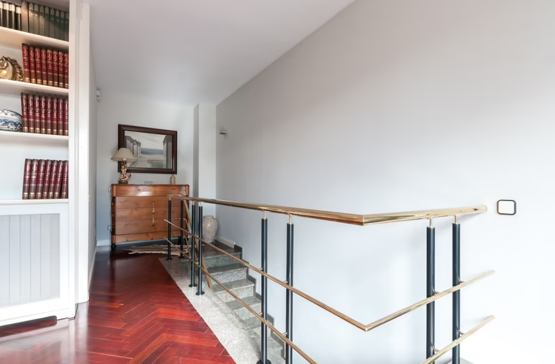 Lägenhet i Eixample, Barcelona, Spanien 6 sovrum, 275 kvm. Nr. 133473