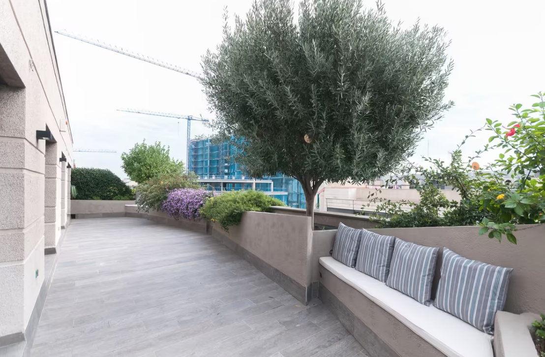 Lägenhet i Eixample, Barcelona, Spanien 6 sovrum, 275 kvm. Nr. 133473