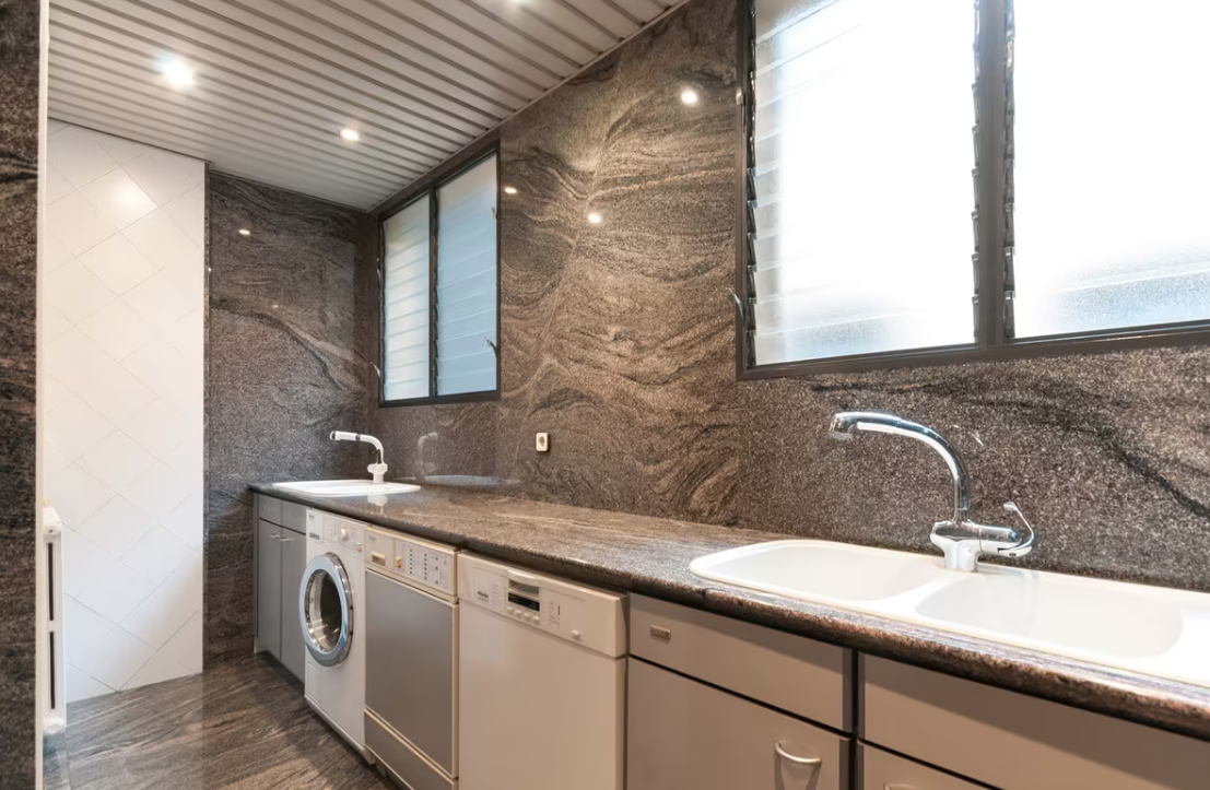 Lägenhet i Eixample, Barcelona, Spanien 6 sovrum, 275 kvm. Nr. 133473