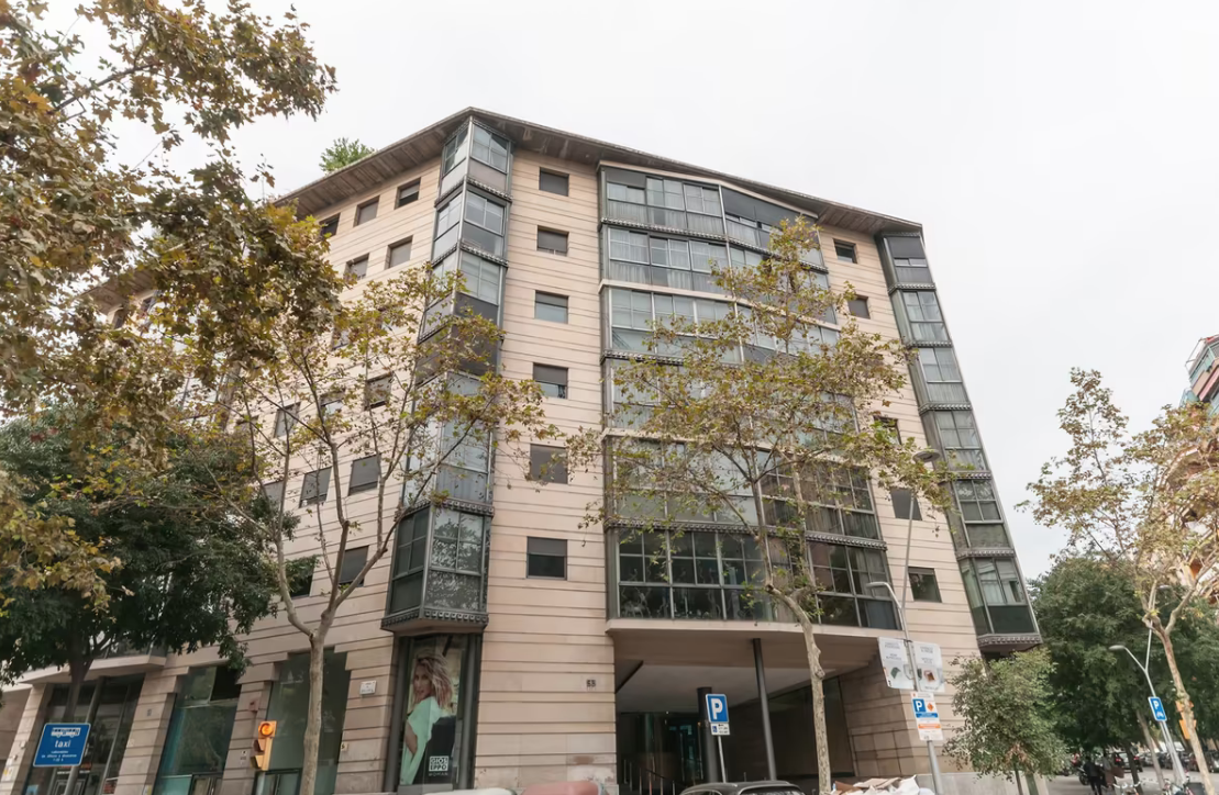 Lägenhet i Eixample, Barcelona, Spanien 6 sovrum, 275 kvm. Nr. 133473