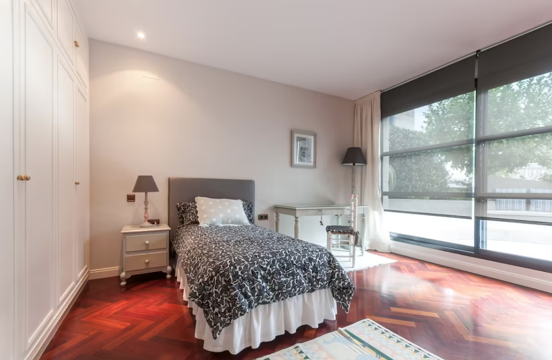 Lägenhet i Eixample, Barcelona, Spanien 6 sovrum, 275 kvm. Nr. 133473