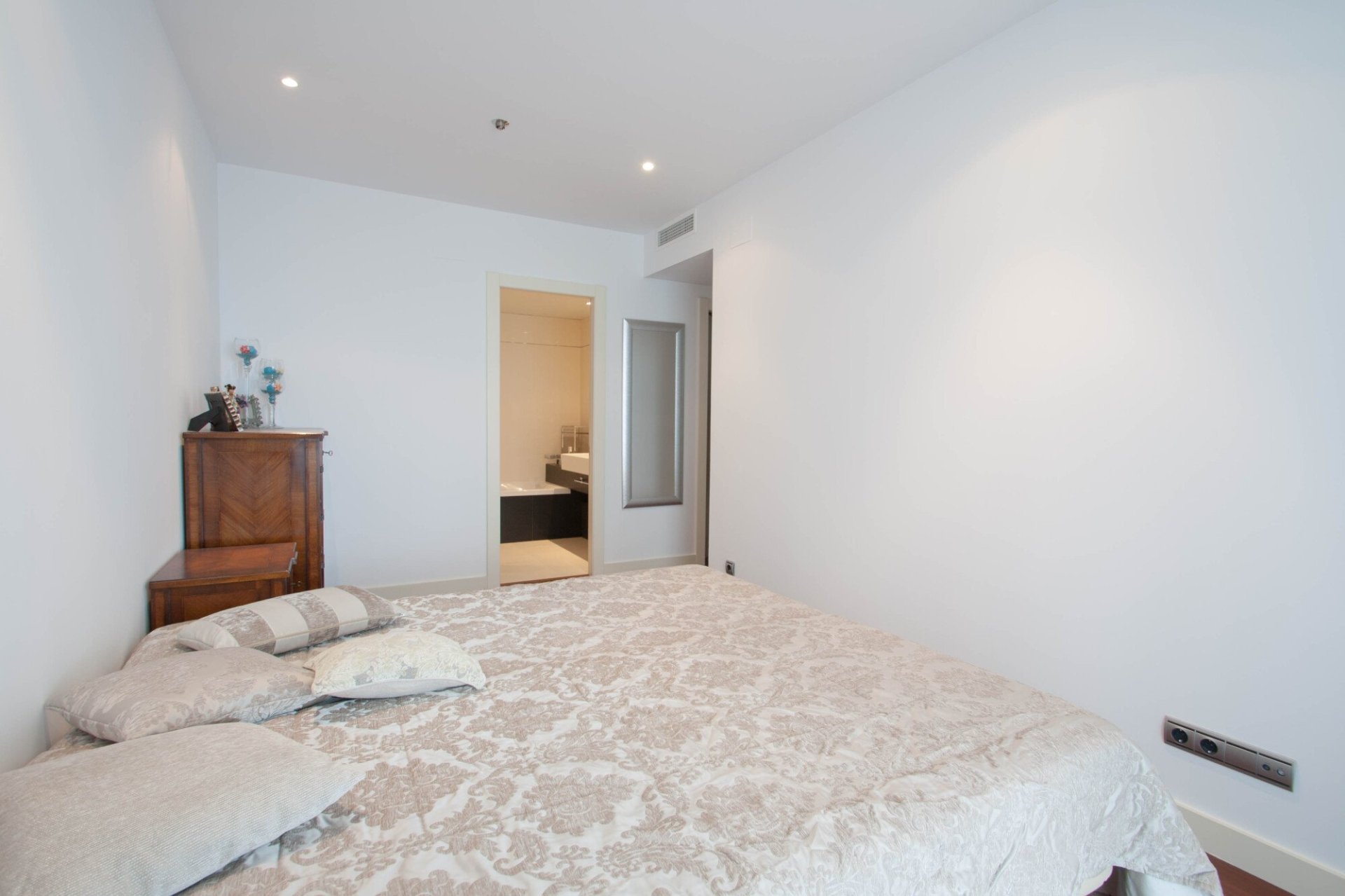 Lägenhet i Diagonal Mar, Barcelona, Spanien 4 sovrum, 170 kvm. Nr. 133469