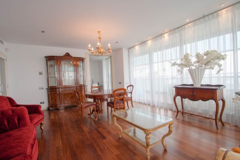 Apartment à vendre Barcelona, Espagne, 4 chambres, 170 m2 No. 133469 - photo 9