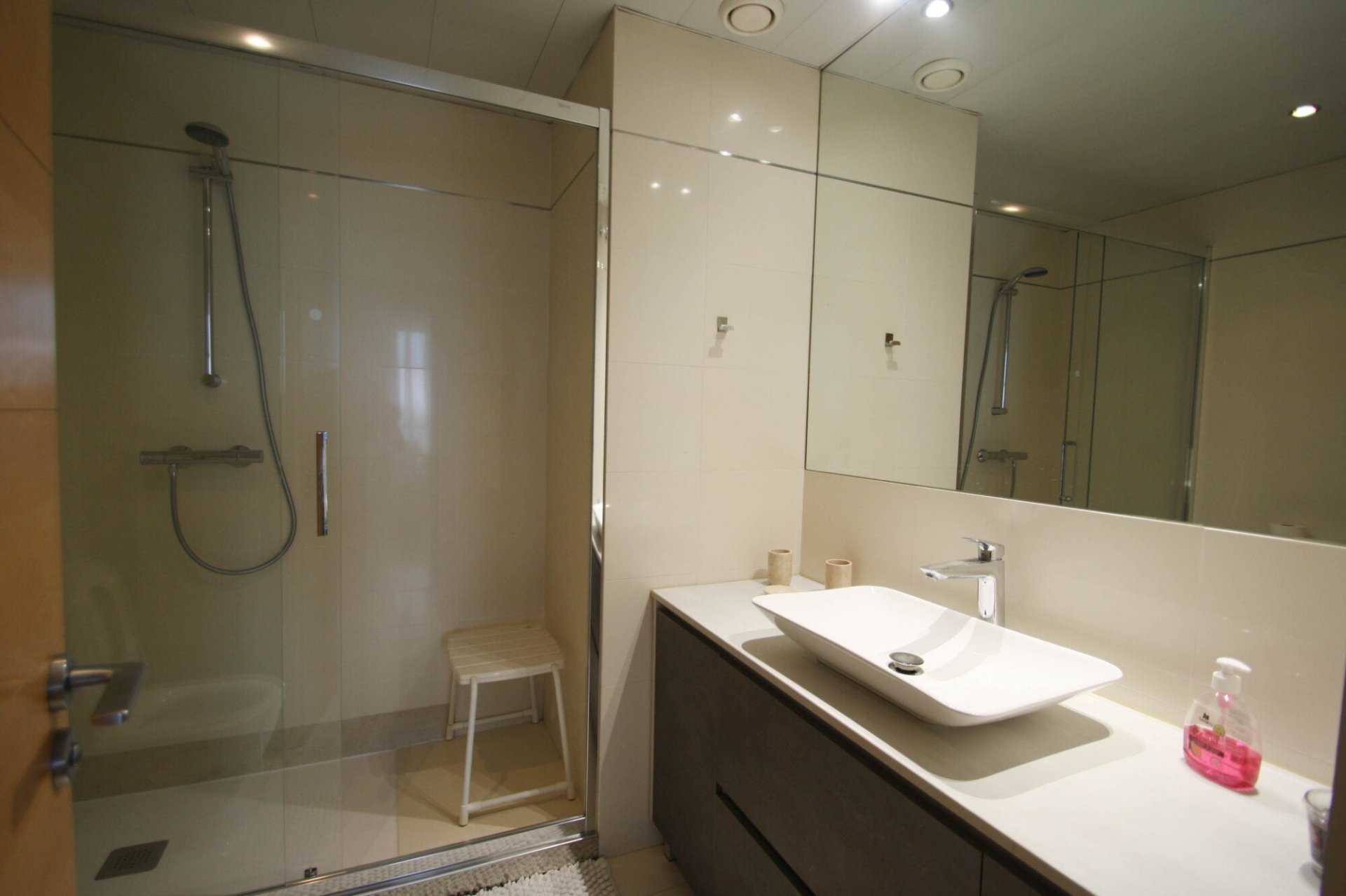 Lägenhet i Diagonal Mar, Barcelona, Spanien 4 sovrum, 170 kvm. Nr. 133469