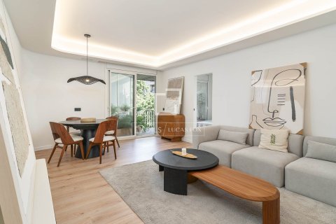 Dzīvoklis pārdošanā Barcelona, Spānijā 3 istabas, 100 m2 Nr. 166801 - attēls 2