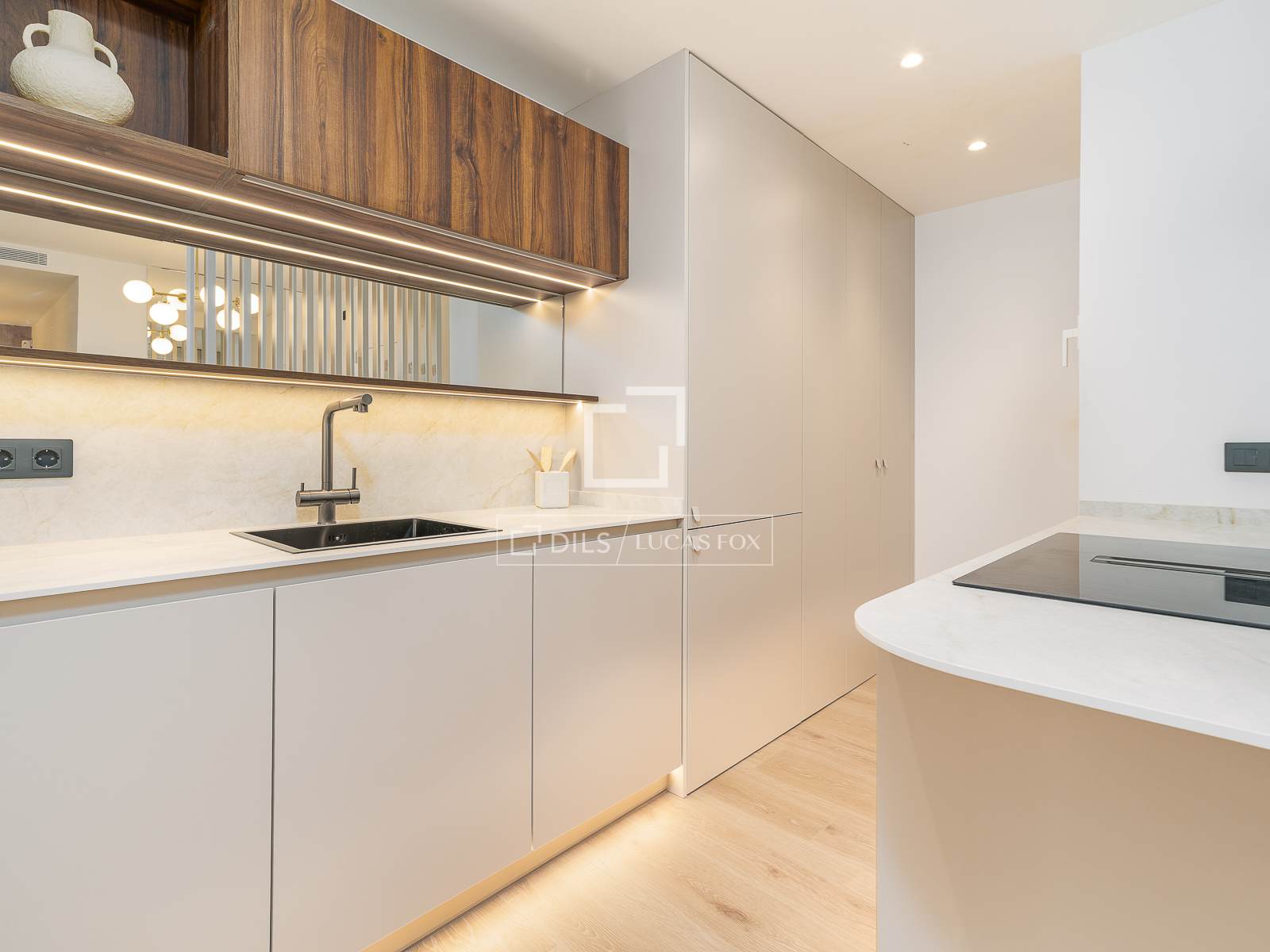 Huoneisto Barcelona, Espanja 3 makuuhuonetta, 100 m2 No. 166801