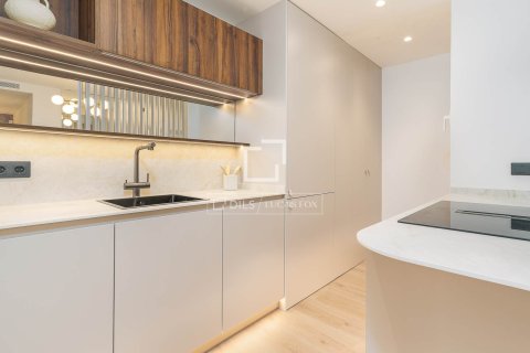 Dzīvoklis pārdošanā Barcelona, Spānijā 3 istabas, 100 m2 Nr. 166801 - attēls 6