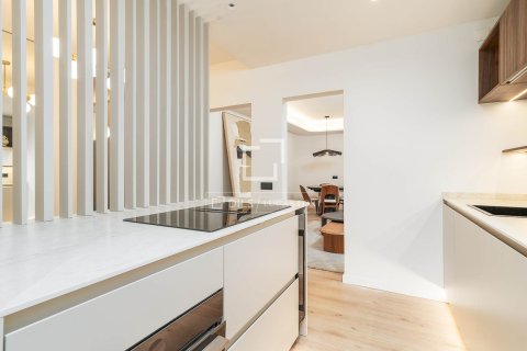 Dzīvoklis pārdošanā Barcelona, Spānijā 3 istabas, 100 m2 Nr. 166801 - attēls 21
