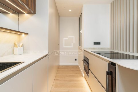 Dzīvoklis pārdošanā Barcelona, Spānijā 3 istabas, 100 m2 Nr. 166801 - attēls 20