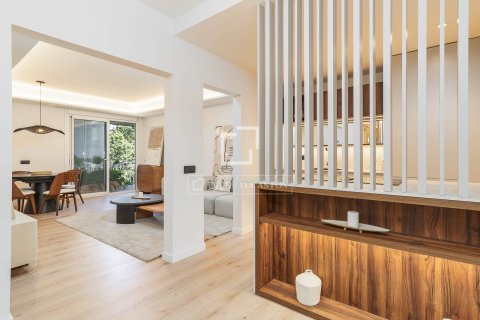 Dzīvoklis pārdošanā Barcelona, Spānijā 3 istabas, 100 m2 Nr. 166801 - attēls 11