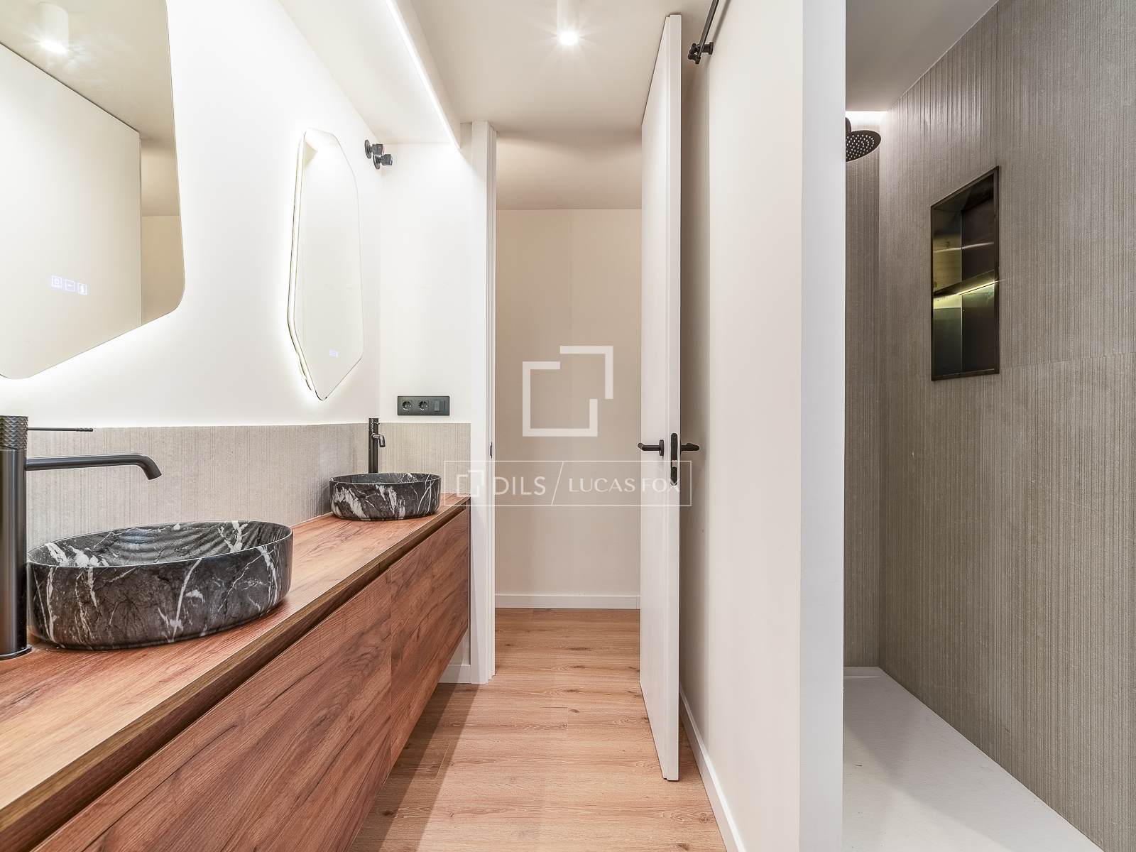Huoneisto Barcelona, Espanja 3 makuuhuonetta, 100 m2 No. 166801